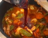Foto del paso 5 de la receta: Estofado de pavo con verduras sobre cama de patatas al vino