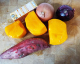 Foto del paso 1 de la receta: Crema de boniato y calabaza 🍠