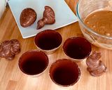Foto del passaggio 1 della ricetta Tortino dal cuore morbido di cioccolato fondente cotto in Airfryer