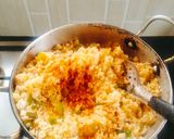 A picture of step 3 of Schezwan Fried Rice masala 😋😋😋.