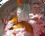 Foto langkah ke 3 dari resep Strawberry Ice Cream.
