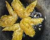 Foto langkah ke 2 dari resep Sayap Goreng Ketumbar.