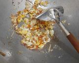 Foto langkah ke 3 dari resep Nasi goreng kecombrang.