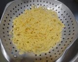 Foto langkah ke 3 dari resep Martabak Mie Telur.