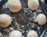 Foto del paso 11 de la receta: Bollitos rellenos de queso (con masa madre)
