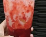 Foto langkah ke 4 dari resep Korean Strawberry Milk.