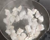 Foto del paso 3 de la receta: Pollo con salsa de espinacas y tomatitos cherry