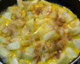 Foto del paso 4 de la receta: Tortilla de manzana en salsa de miel