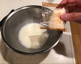 A picture of step 2 of Japanese silky milk pudding.