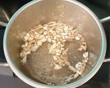 Hình bước làm 2 của món Canh cải xanh nấm thì là