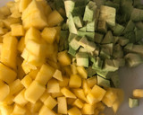 Foto del paso 2 de la receta: 166. Tartar de salmón marinado con aguacate y mango (entrante tartar)