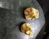 A picture of step 5 of Peas potli.