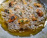 મેથી મુઠીયા (Methi Muthiya Recipe in Gujarati) રેસીપી સ્ટેપ6ફોટો