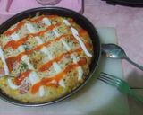 Foto langkah ke 8 dari resep Pizza Sosis Melt Classic tanpa oven.
