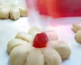 Foto langkah ke 2 dari resep Roti Manis (bentuk bunga).