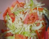 Foto del paso 5 de la receta: Ensalada Fresca de Tomate, Cebolla y Repollo