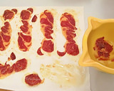 Foto del paso 2 de la receta: Tostas de camembert con crujiente de jamón ibérico