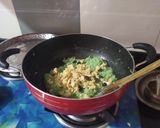 A picture of step 5 of Lauki ka Halwa.