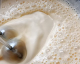 Foto del paso 3 de la receta: Bizcochuelo económico súper esponjoso