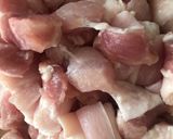 รูปขั้นตอนการทำที่ 2 ของ แกงผักบุ้งหมูสามชั้น