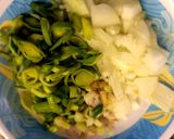Foto del paso 2 de la receta: Pollo a la Cacerola con Papas a la Crema de Cúrcuma