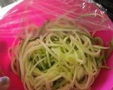 Foto del paso 1 de la receta: Fideos de zucchini salteado con verduras (súper veggie)
