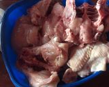 Foto del paso 1 de la receta: Pollo enmantecado al horno