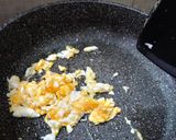 Foto langkah ke 2 dari resep Tumis pokcoy udang telur.