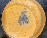 A picture of step 2 of Alphonso Mango Shake.
