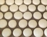 Foto del passaggio 12 della ricetta Ricetta biscotti MACARONS