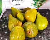 Une image de l'étape 1 de Toasts aux figues fraîches du jardin chèvre miel 🍯 courgettes.