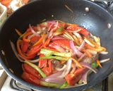 Foto del paso 2 de la receta: Tallarín saltado