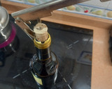 Foto del paso 1 de la receta: Ciruelas pasas al vino tinto