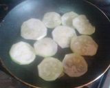 Foto del paso 2 de la receta: Tortilla de zapallo italiano (-‿◦)