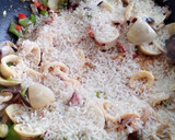 Foto del paso 3 de la receta: Arroz con chipirones y almejas🥘