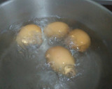 Foto del paso 1 de la receta: Huevos rellenos