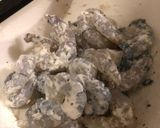 港式大排檔小菜 - 翡翠黃金蝦仁 (鹹蛋煎蝦仁伴西蘭花)的食譜步驟1照片