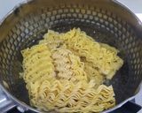 Foto langkah ke 3 dari resep Mie Goreng Merah.
