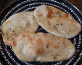 Foto del paso 6 de la receta: Curry de patata y semillas de nigella con naan casero