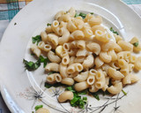 Foto del paso 3 de la receta: Fideos coditos con albahaca