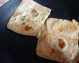 A picture of step 4 of Egg Paratha.