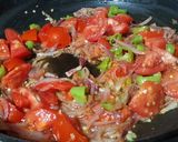 A picture of step 6 of Besan ki Roti.Piyaz Tamatar Hari Mirch Chutney.
