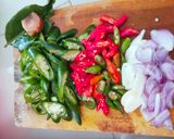 Foto langkah ke 2 dari resep Tumis Ikan dan Terong.