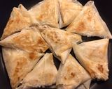 Une image de l'étape 4 de Samosas au thon-philadelphia et salade composée.