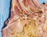 Foto del paso 1 de la receta: Chuletas de cerdo al ajo con Romero