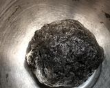Foto langkah ke 5 dari resep Charcoal Thin Pizza.