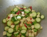 Foto langkah ke 5 dari resep Cah Gambas Tahu Putih.