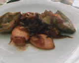 Foto del paso 6 de la receta: Calamarcitos con cebolla caramelizada 🧅 y alcachofas confitadas