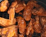 Foto langkah ke 4 dari resep Barbeque Spicy Chicken Wings.