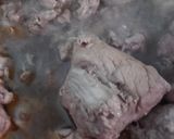 Foto del paso 4 de la receta: Pollo al vino con mostaza y miel